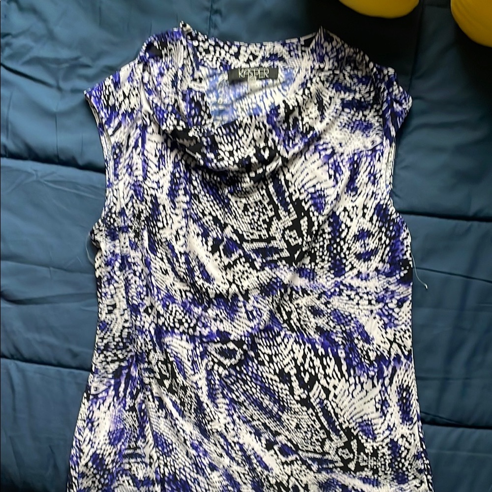 Kasper Women's Blue and Black Sleeveless Top